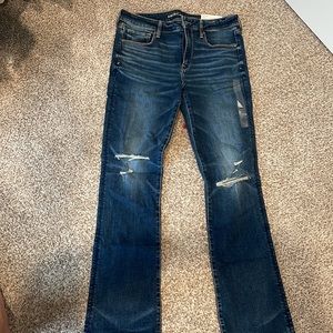BRAND NEW WITH TAGS American Eagle super stretch skinny kick jeans